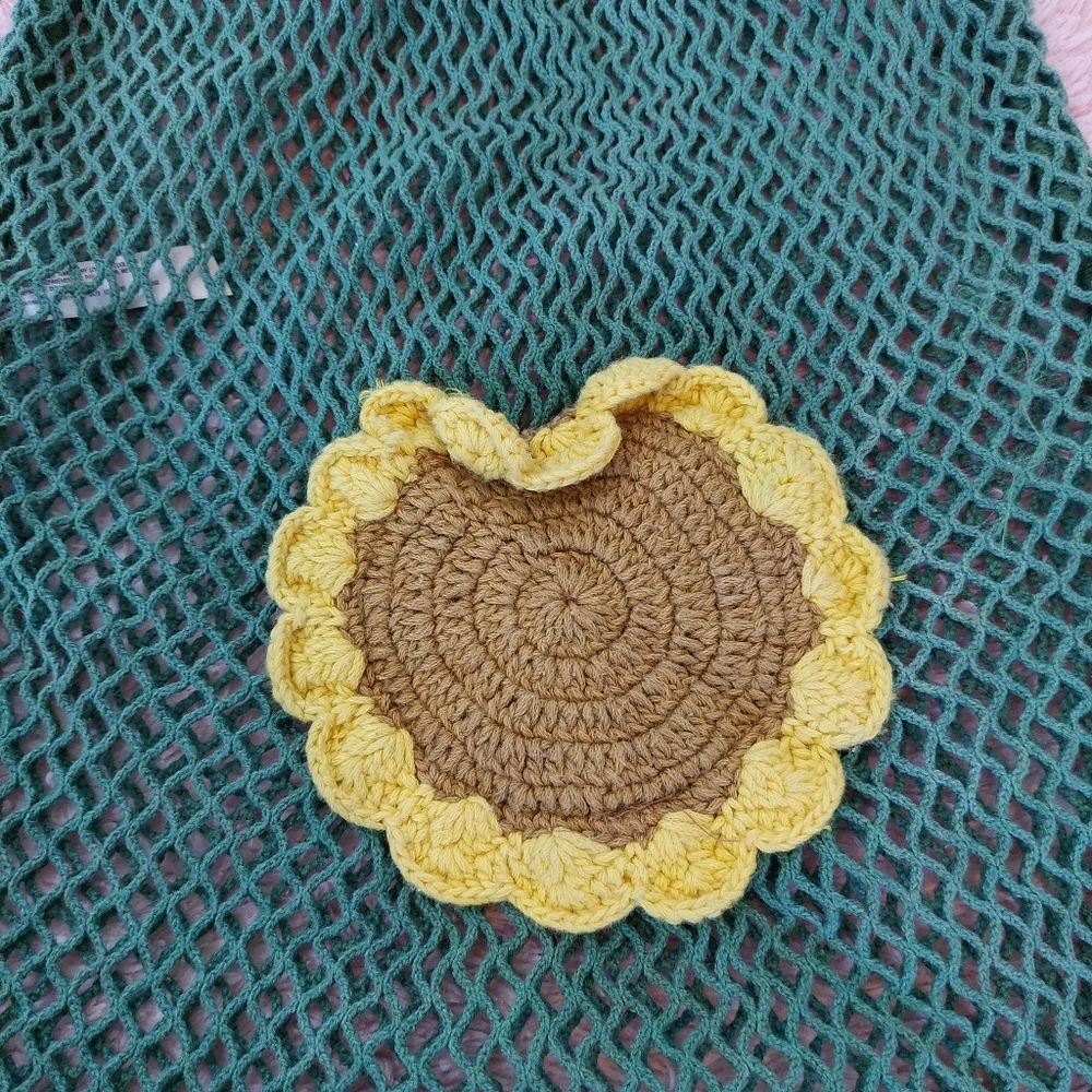 Urban Outfitters Sunflower Crochet Green Fishnet Open‎ Shoulder Bag